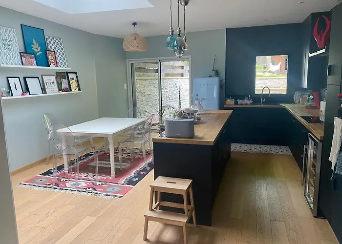 Maison 8 personnes tout confort Centre ville. Tramway direct Circuit 24H du Mans